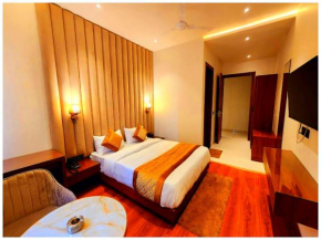 SEA VIEW HOTEL M D R X near beach and temple